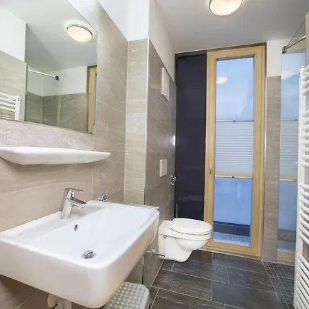 Apartment Modern With Garden, With Access To Sauna