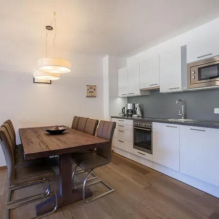 Modern With Garden, With Access To Sauna Neukirchen am Grossvenediger